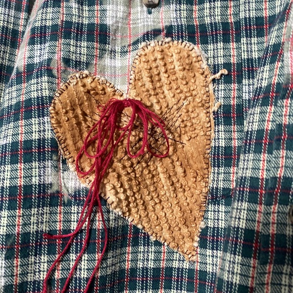 XL Flannel LOVE Hearts Repurposed Shirt Shacket Embroidered Top Bleached Vintage - Picture 10 of 13